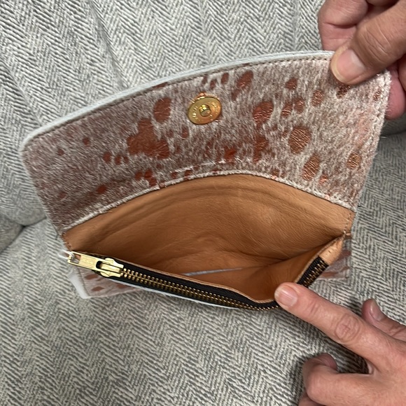 Real leather cow hide wallet 4x8 size brand new - Picture 2 of 3